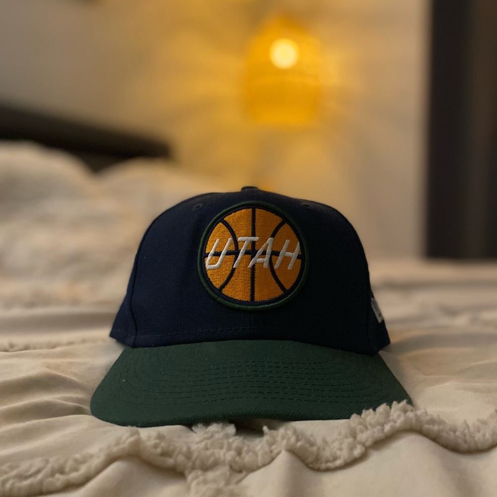 Dark blue and green “Utah” fitted hat. Size 7 3/8 (58.7 cm)